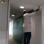 Home - Arte Papel de Parede, Curso de Instalação de Papel de Parede, Qual a média de preço para colocar papel de parede?,Curso de Instalação de Papel de Parede com o Mentor Freitas, Wallpaper Installation Course – In-Person and Online, Quanto ganha um instalador de papel de parede em 2026?, Curso Online de Instalação de Papel de Parede