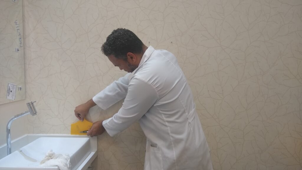 How Wallpaper Installation Changed My Life – A Student's Story, Quanto ganha um instalador de papel de parede em 2026?